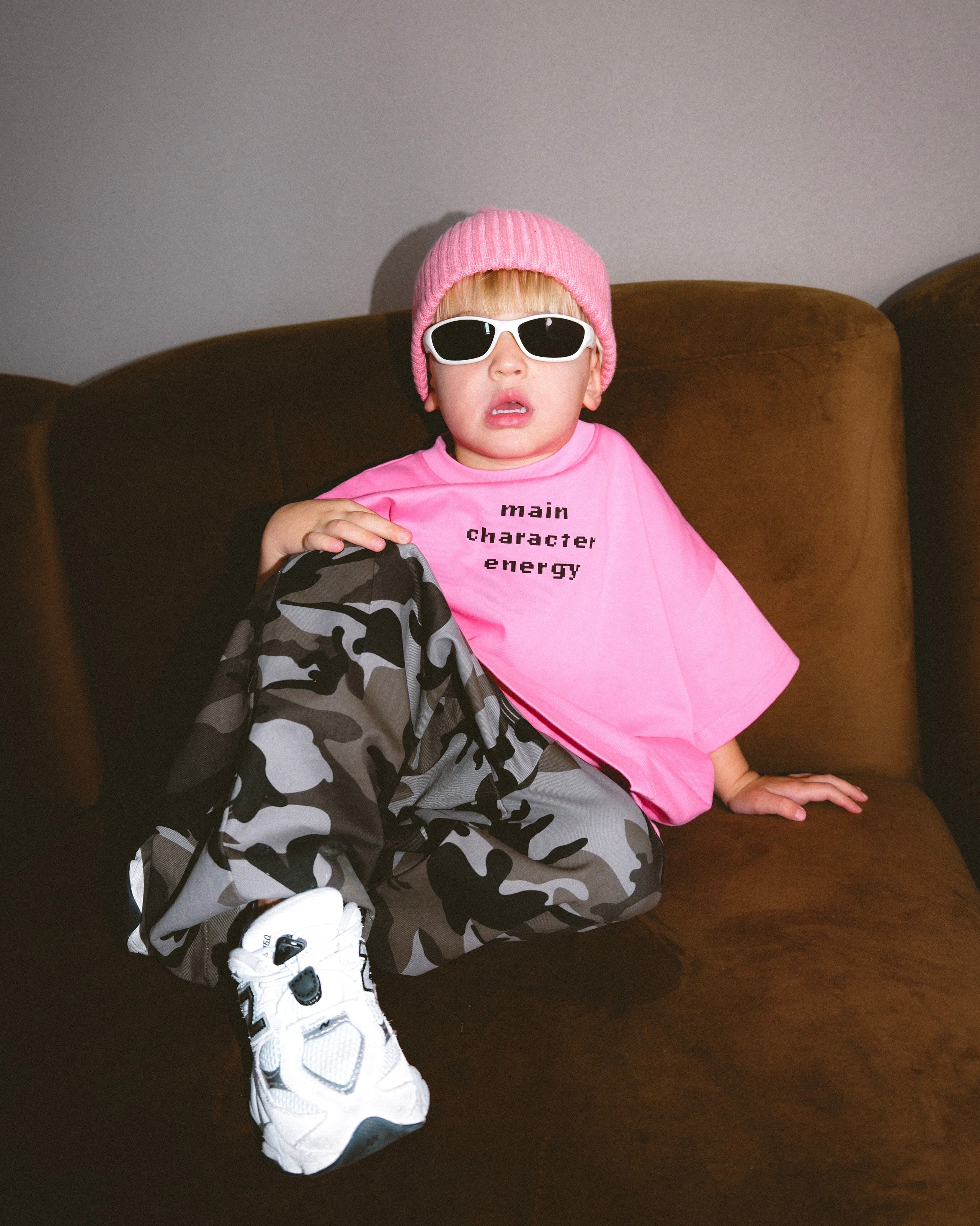 Main Character Energy Tee - Bright Pink